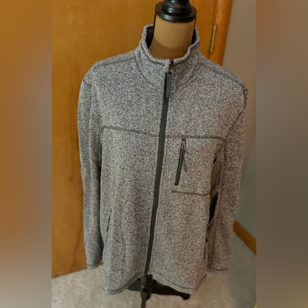 AHEAD USA PERFORMANCE ZIP FRONT MENS TOP, NEW W/ TAGS, CHARCOAL, SIZE L